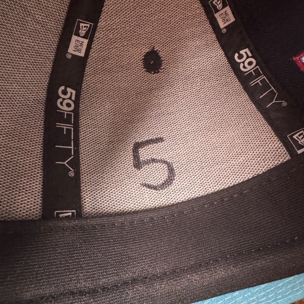 MLB Boston Red Sox NEW ERA Official On Field 59FIFTY Fitted Hap Cap 7 3/8 #5 - Picture 8 of 8